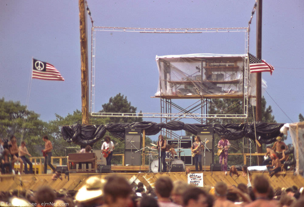 Southern Sounds and Summer Vibes: Vintage Photographs of the Atlanta International Pop Festival, 1970