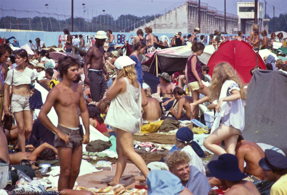 Southern Sounds and Summer Vibes: Vintage Photographs of the Atlanta International Pop Festival, 1970