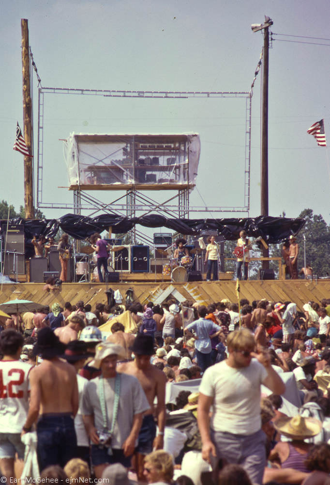 Southern Sounds and Summer Vibes: Vintage Photographs of the Atlanta International Pop Festival, 1970