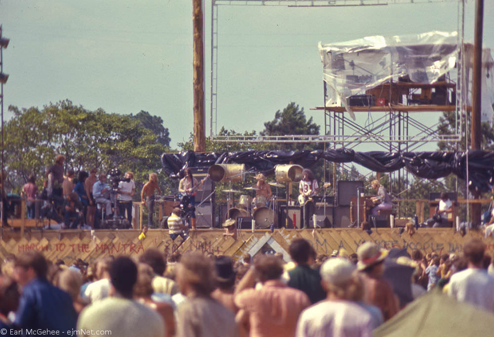 Southern Sounds and Summer Vibes: Vintage Photographs of the Atlanta International Pop Festival, 1970