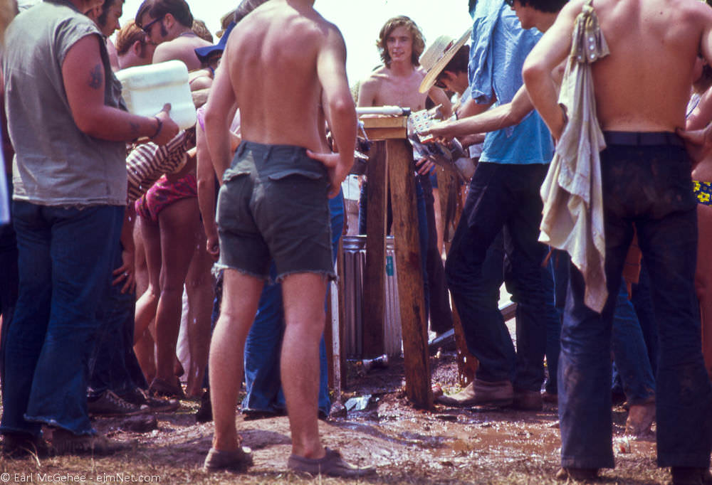 Southern Sounds and Summer Vibes: Vintage Photographs of the Atlanta International Pop Festival, 1970