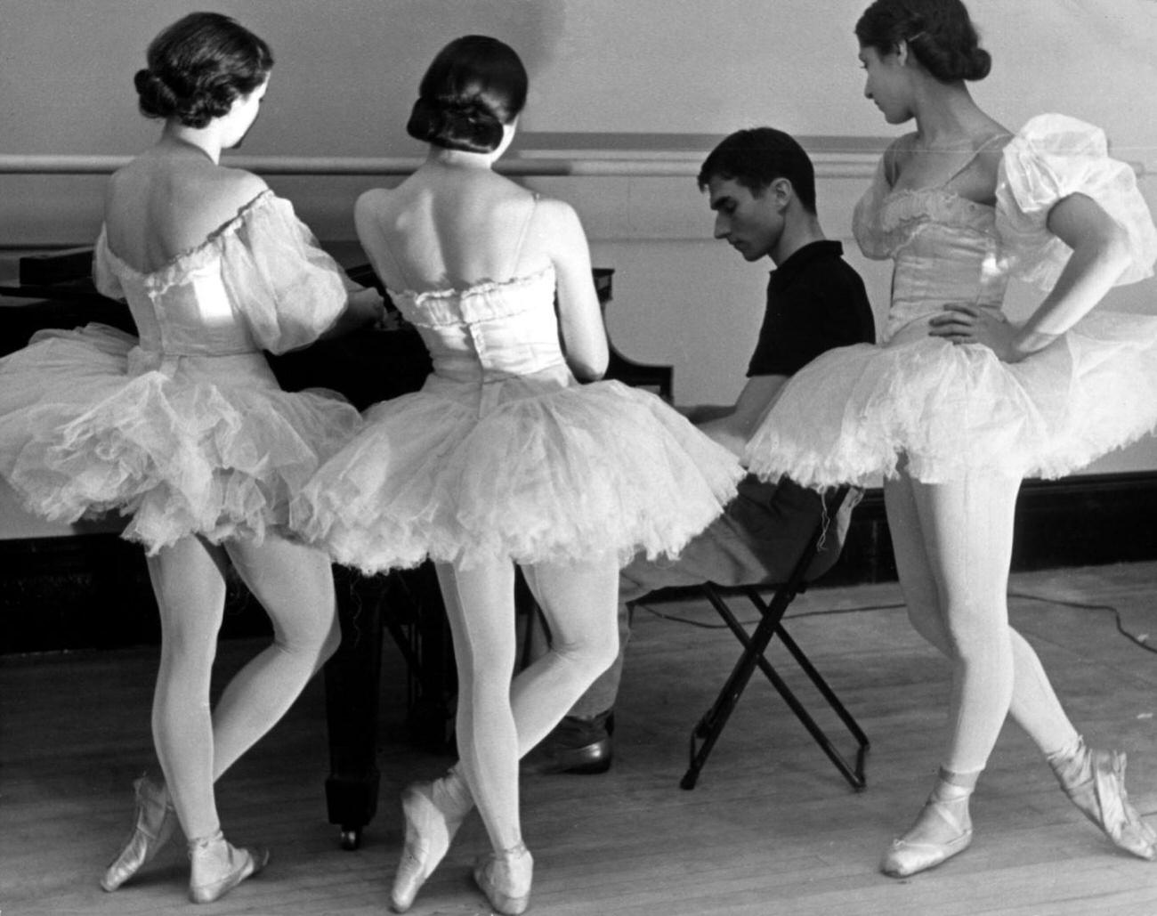 Photos Capture the Grace and Determination of Ballet Dancers at New York's School of American Ballet, 1936