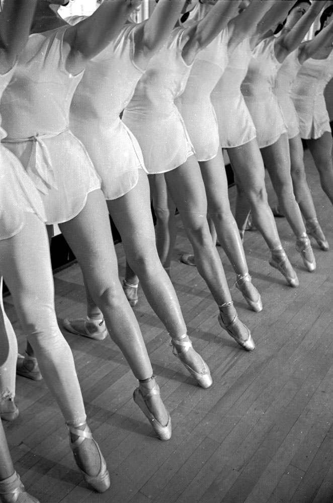 Photos Capture the Grace and Determination of Ballet Dancers at New York's School of American Ballet, 1936