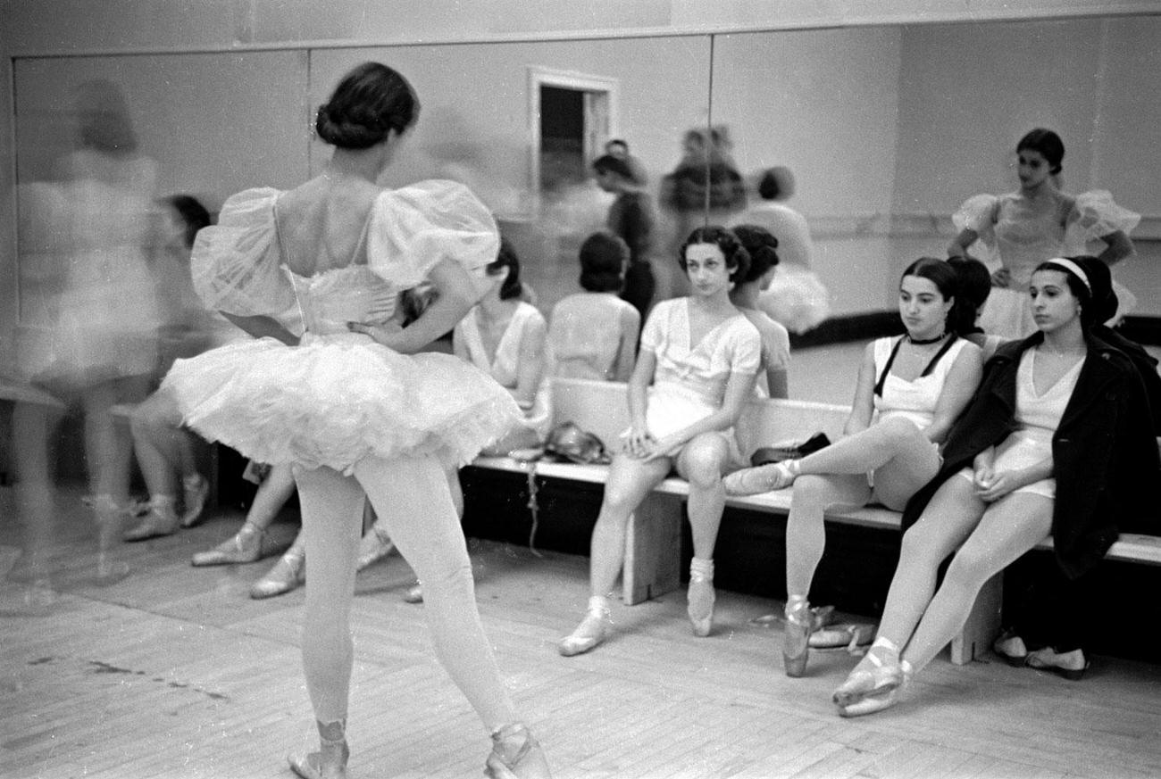 Photos Capture the Grace and Determination of Ballet Dancers at New York's School of American Ballet, 1936