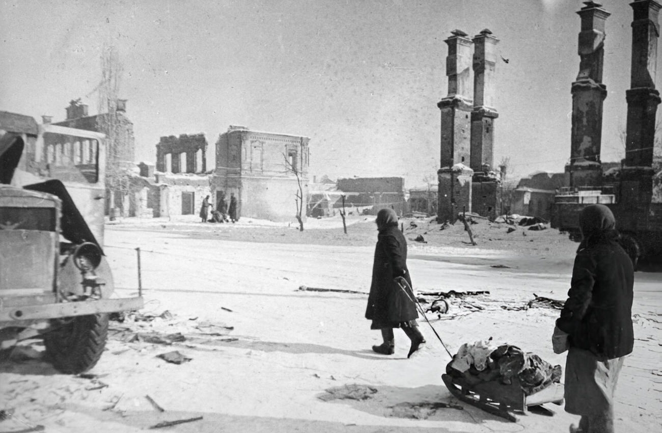 A handful of people remained on Stalingrad's streets during its siege by the Nazis, 1942.