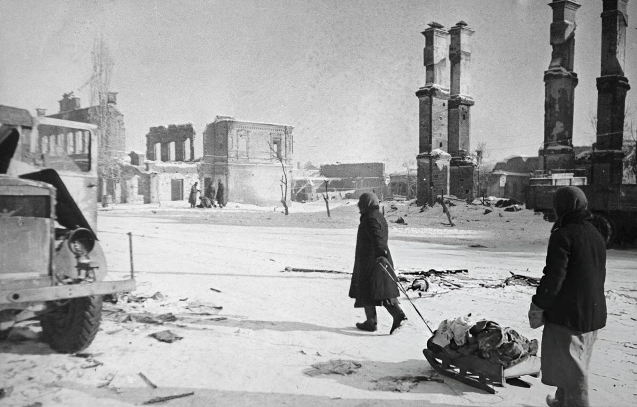 Refugees after the Battle of Stalingrad.