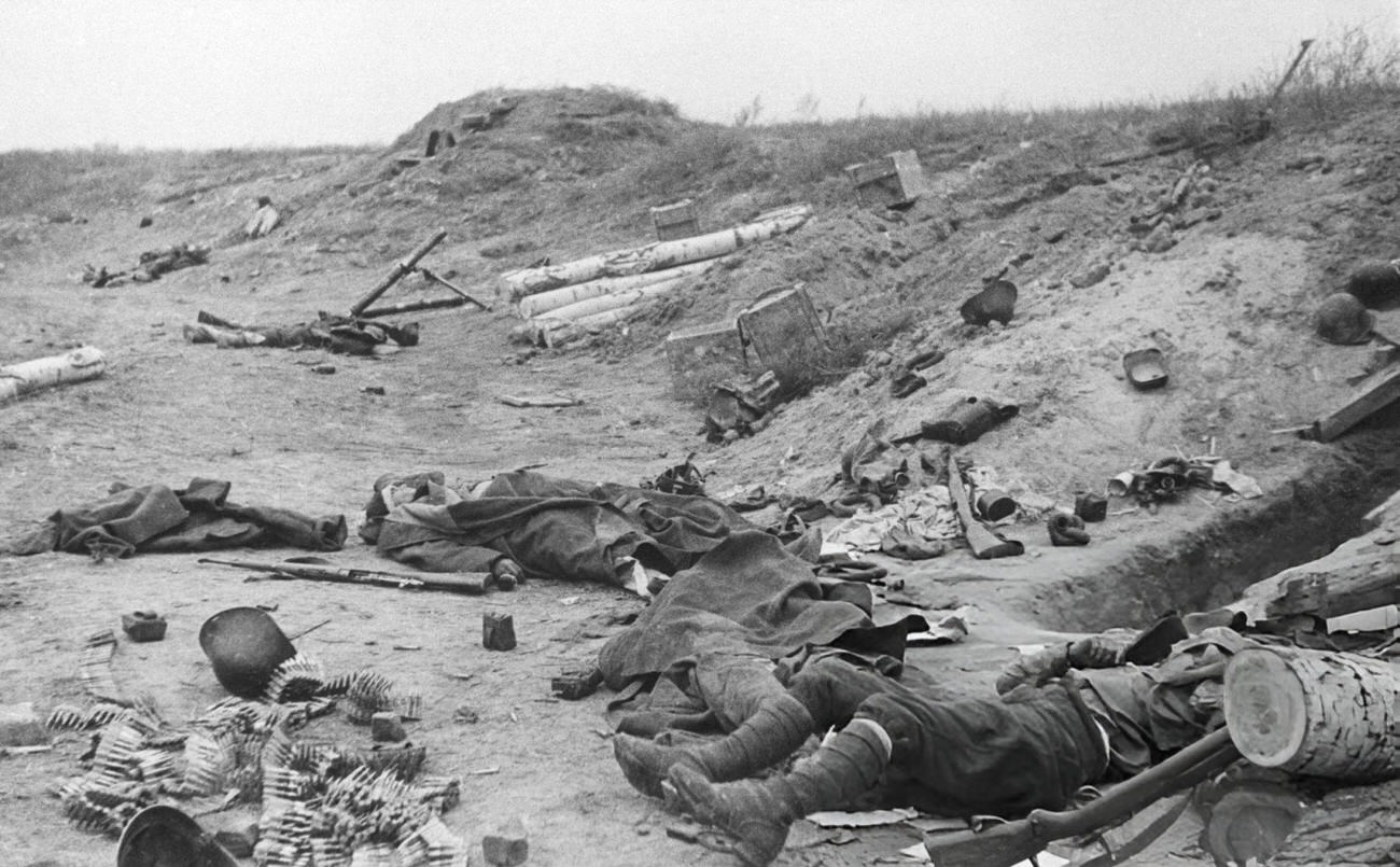 Dead Romanian troops southwest of Stalingrad after the Battle of Stalingrad, 1943.