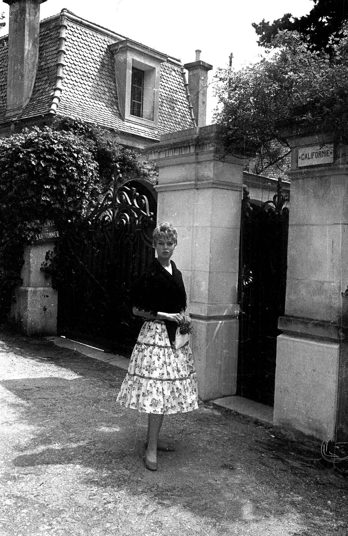 When Brigitte Bardot Met Pablo Picasso at His Studio Near Cannes in 1956