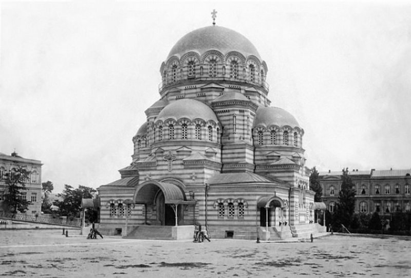 Exploring the Cultural Heritage of Caucasia and Transcaucasia Through 19th-Century Photos