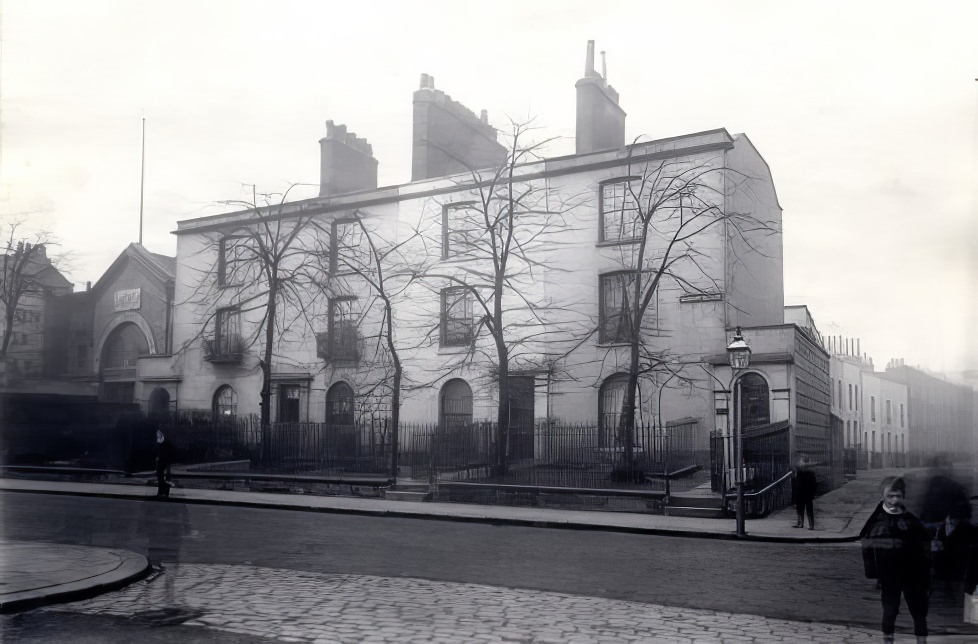 King's Road north side from  Sydney Street to Upper Manor Street - site of theatre and PO dem