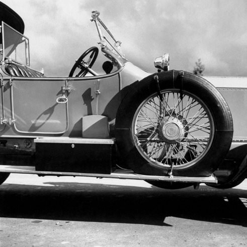 Capturing Elegance: Walker Evans' Timeless Photographs of Classic Rolls-Royce Automobiles