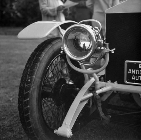 Capturing Elegance: Walker Evans' Timeless Photographs of Classic Rolls-Royce Automobiles