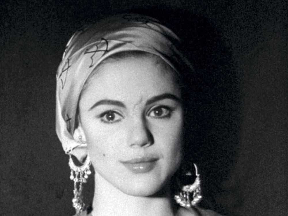 Icon of the 1960s: Edie Sedgwick's Style and Spirit Captured by Andy Warhol's Camera