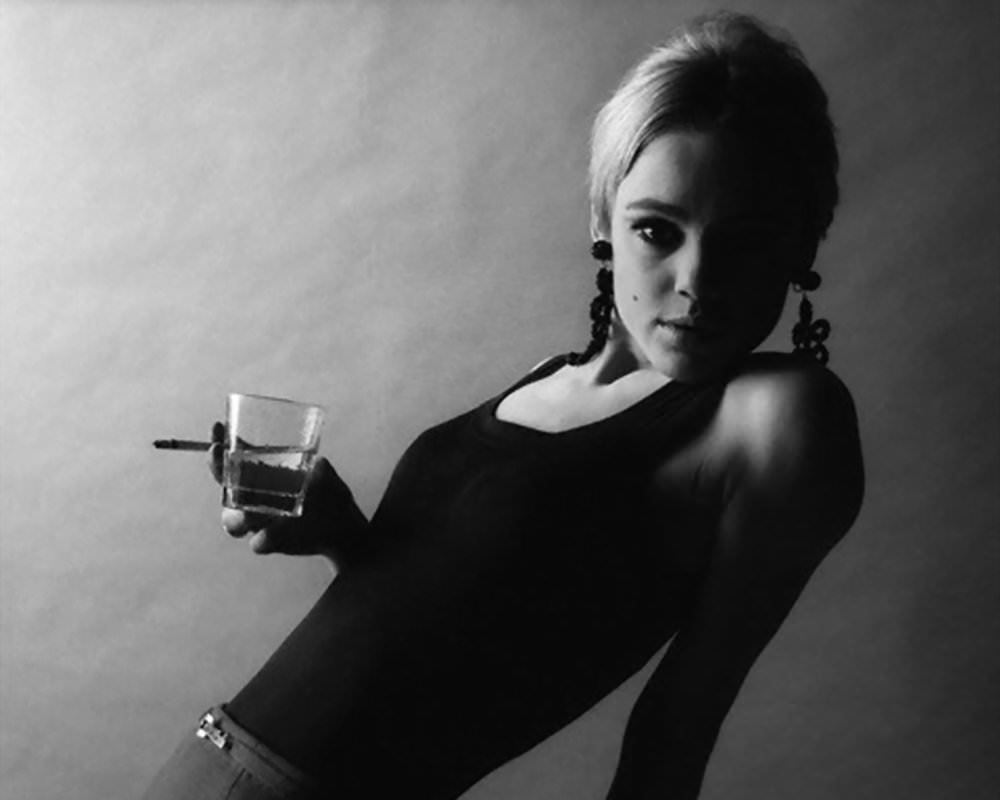 Icon of the 1960s: Edie Sedgwick's Style and Spirit Captured by Andy Warhol's Camera