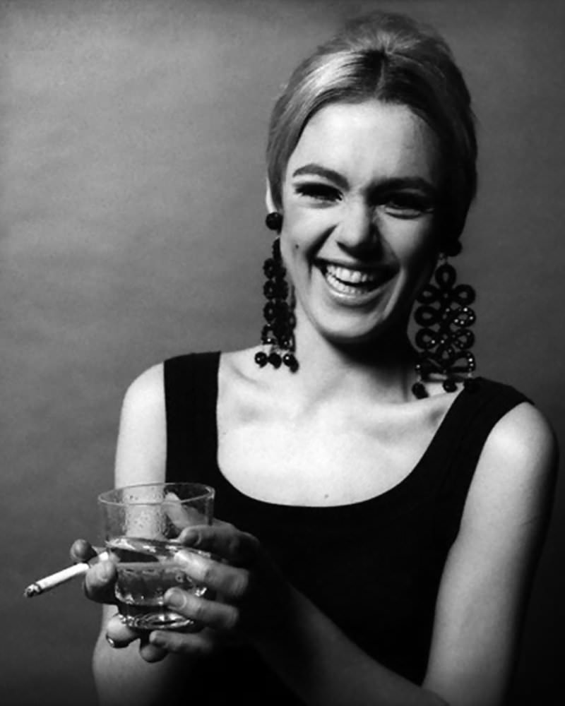 Icon of the 1960s: Edie Sedgwick's Style and Spirit Captured by Andy Warhol's Camera