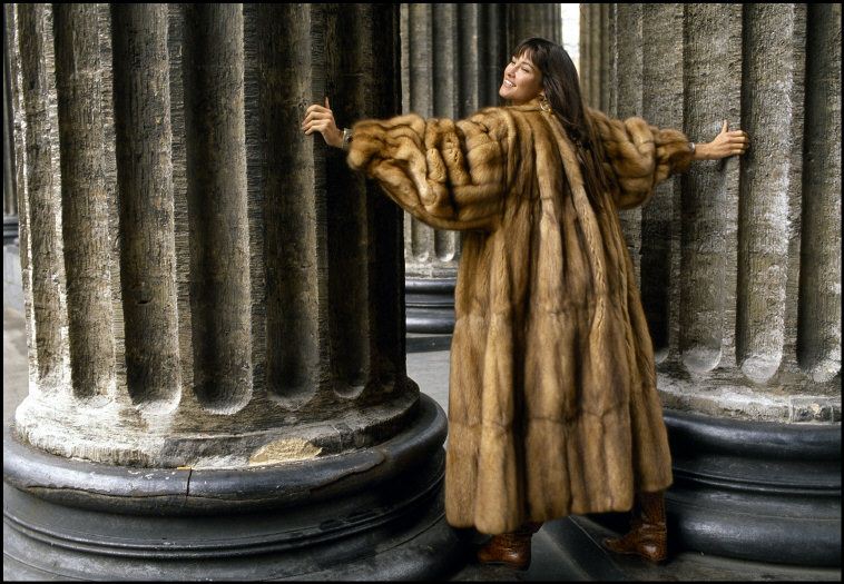 Red Square Chic: Ferdinando Scianna's 1987 Fashion Shoot in Leningrad