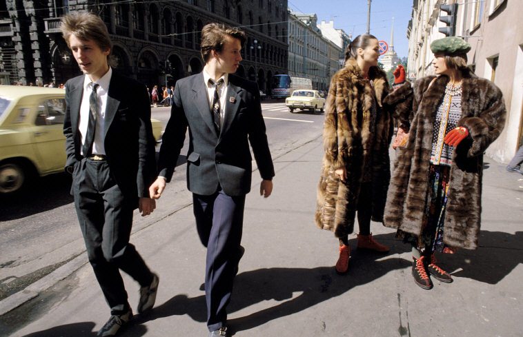 Red Square Chic: Ferdinando Scianna's 1987 Fashion Shoot in Leningrad