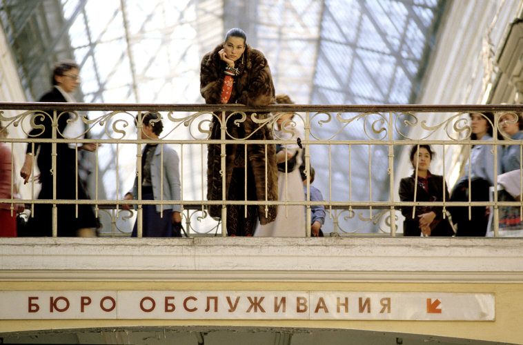 Red Square Chic: Ferdinando Scianna's 1987 Fashion Shoot in Leningrad