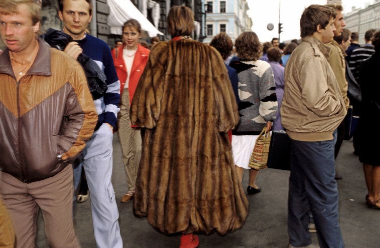 Red Square Chic: Ferdinando Scianna's 1987 Fashion Shoot in Leningrad