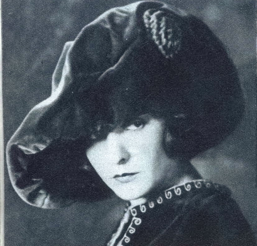 Norma Talmadge in a fantastic velvet beret, 1919