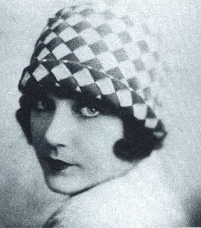 Viola Dana in a great-looking geometric pattern, 1926