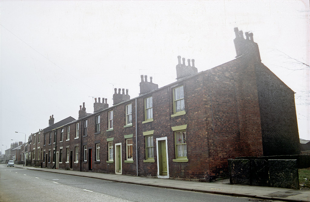 Back-to-backs in Hulme, 1960s.