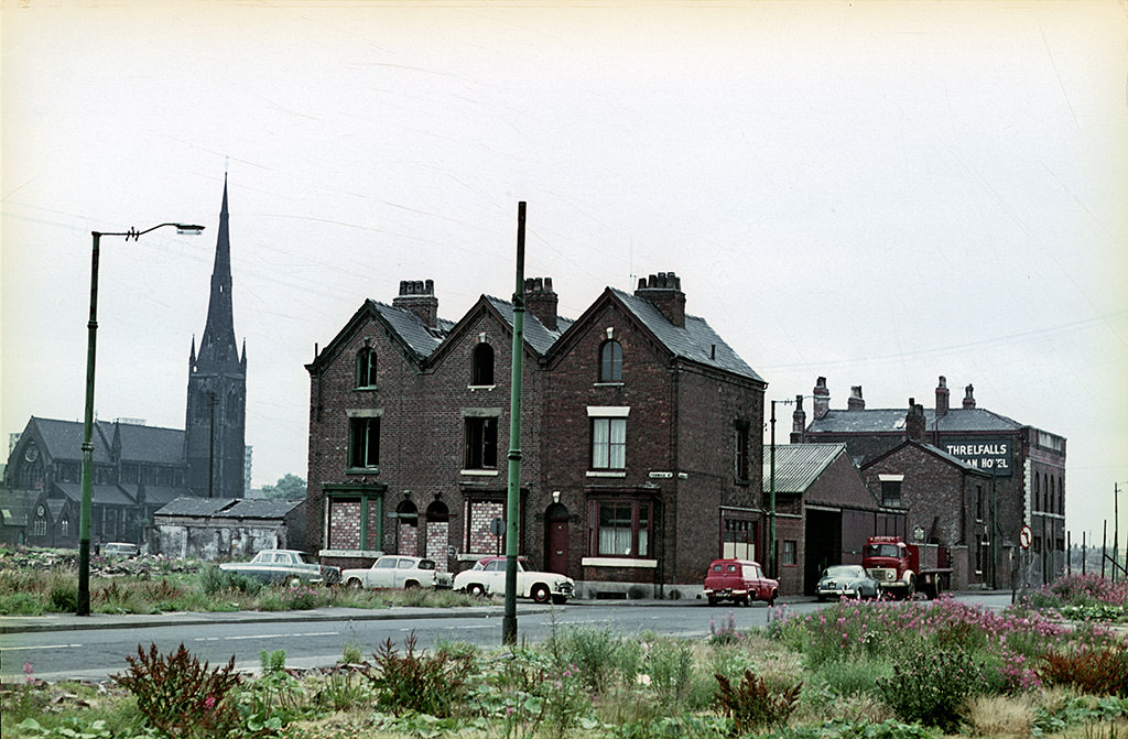 Radnor Street in Hulme, 1960s.