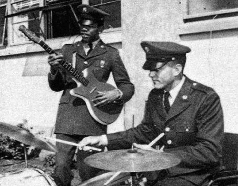 Before the Legend: Rare Photos of Jimi Hendrix as a Young Soldier in the Early 1960s