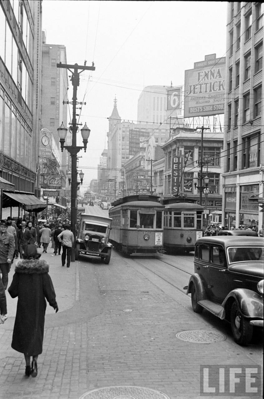 A Photographic Tour of Kansas City in the Late 1930s by William Vandivert