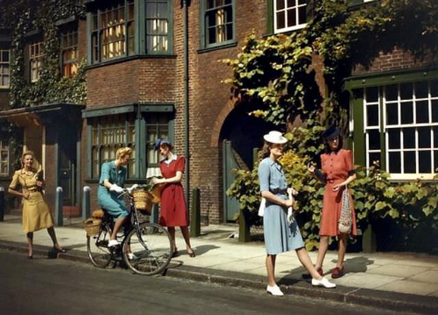 Wartime fashion, June 1943