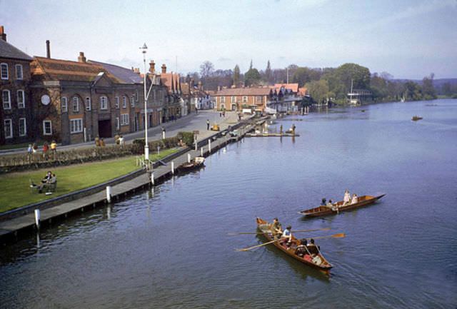 Henley- on- Thames, May 1944