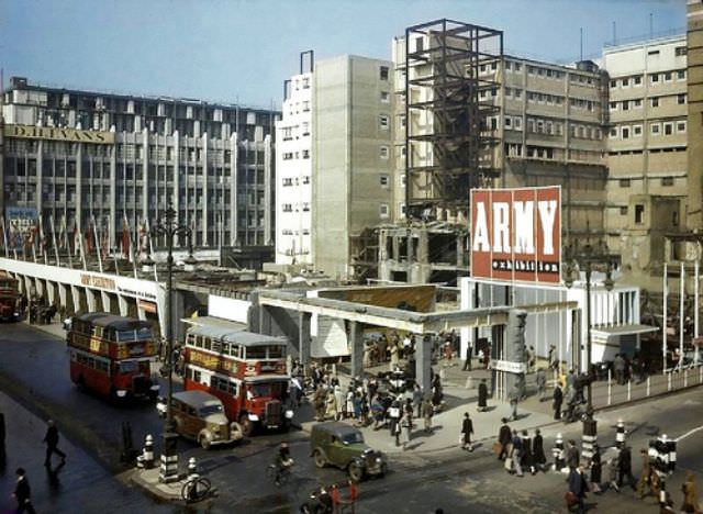 Oxford Street, London, c.1942