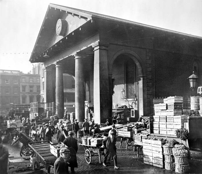 London Through the Lens of Time: George Reid's Captivating Street Scenes of the 1920s and 1930s