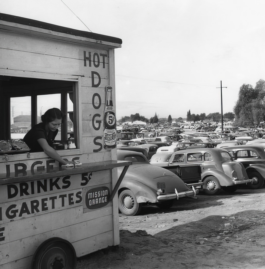 A City in Motion: Ansel Adams' Photos Capture the Energy of 1940s Los Angeles