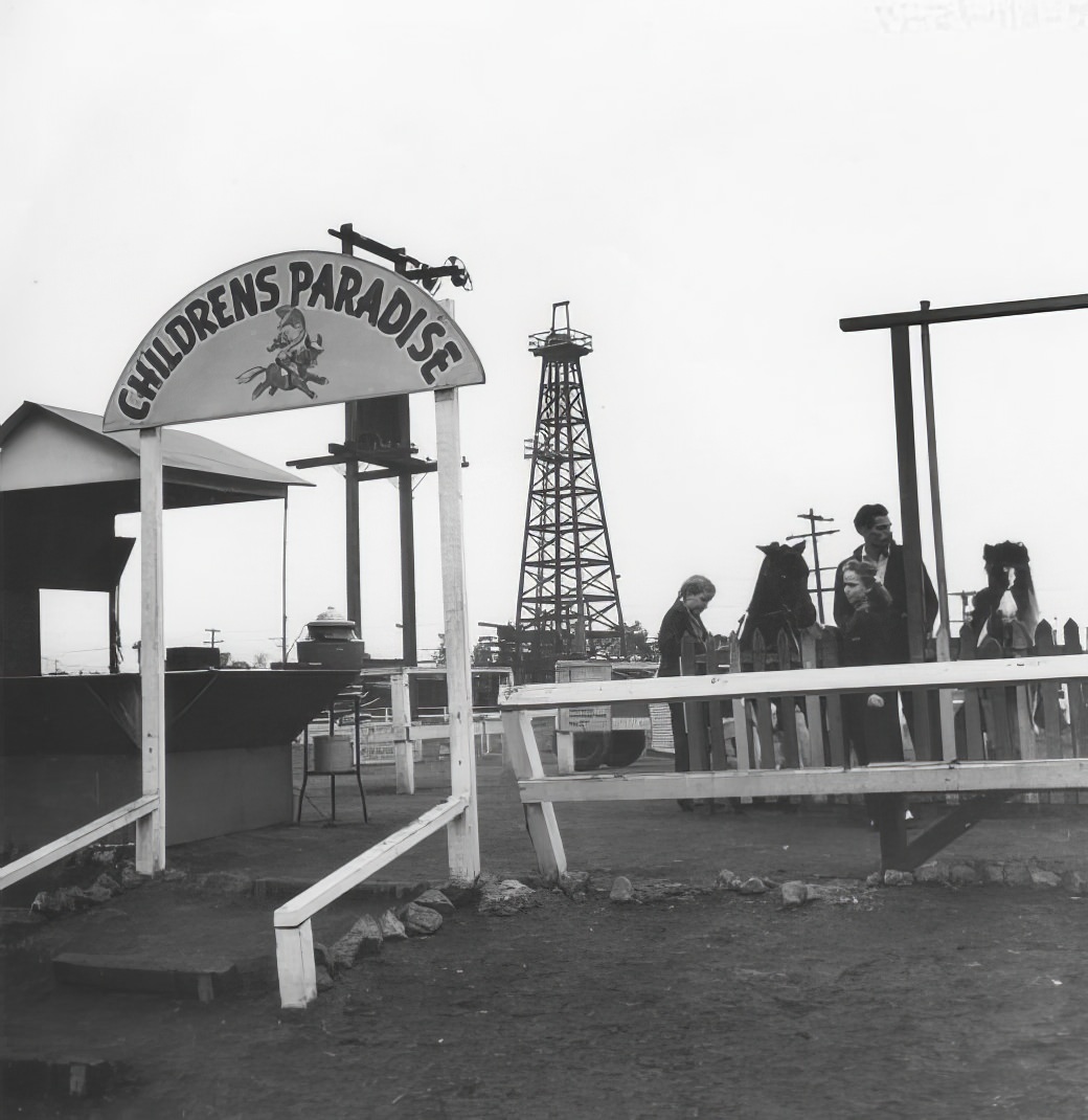 A City in Motion: Ansel Adams' Photos Capture the Energy of 1940s Los Angeles