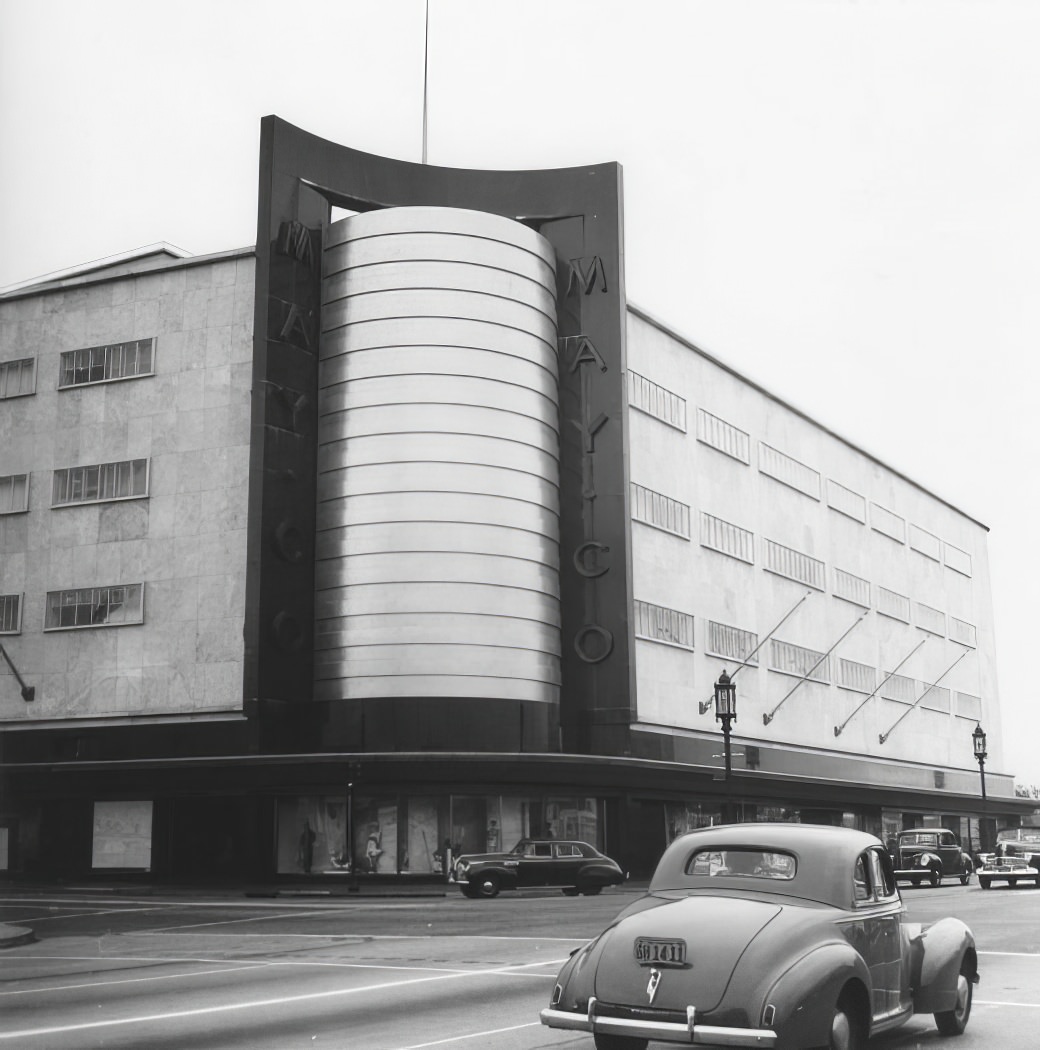 A City in Motion: Ansel Adams' Photos Capture the Energy of 1940s Los Angeles