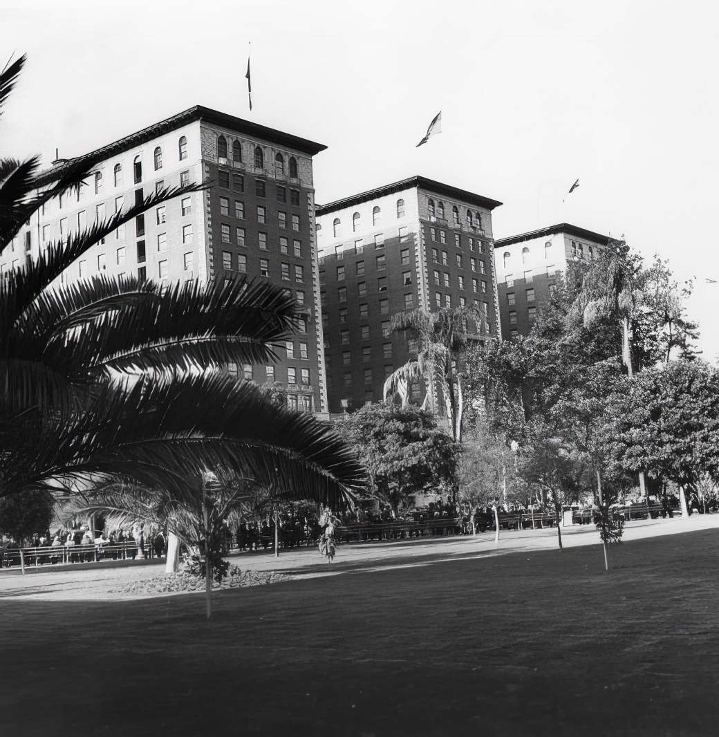 A City in Motion: Ansel Adams' Photos Capture the Energy of 1940s Los Angeles