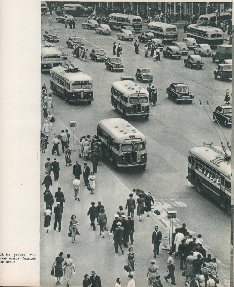 A Day in the Life of Moscow: Glimpses of the Soviet Capital in 1960