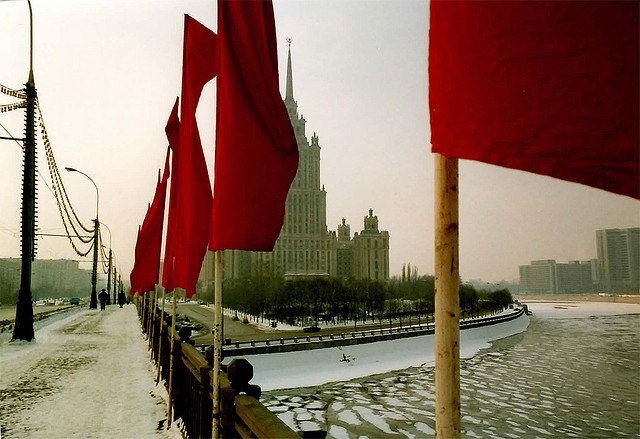 Life in the USSR: Exploring the Streets and Scenes of Moscow in 1984 Through Vintage Photos