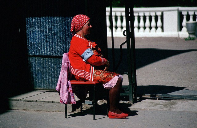 Life in the USSR: Exploring the Streets and Scenes of Moscow in 1984 Through Vintage Photos