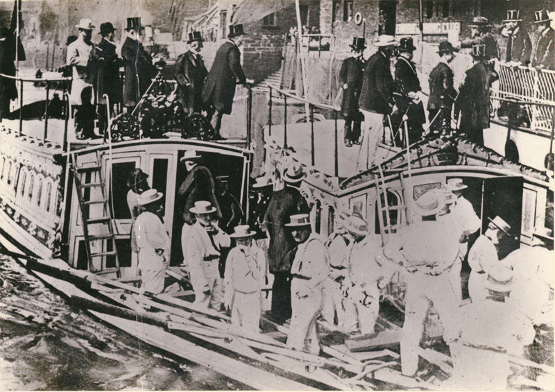 Barges at the Mansion House Quay Newcastle. 1881.