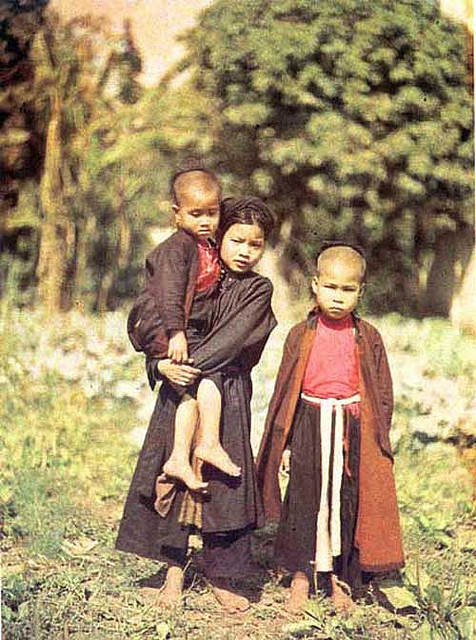 Group of Tonkin girls, 1916