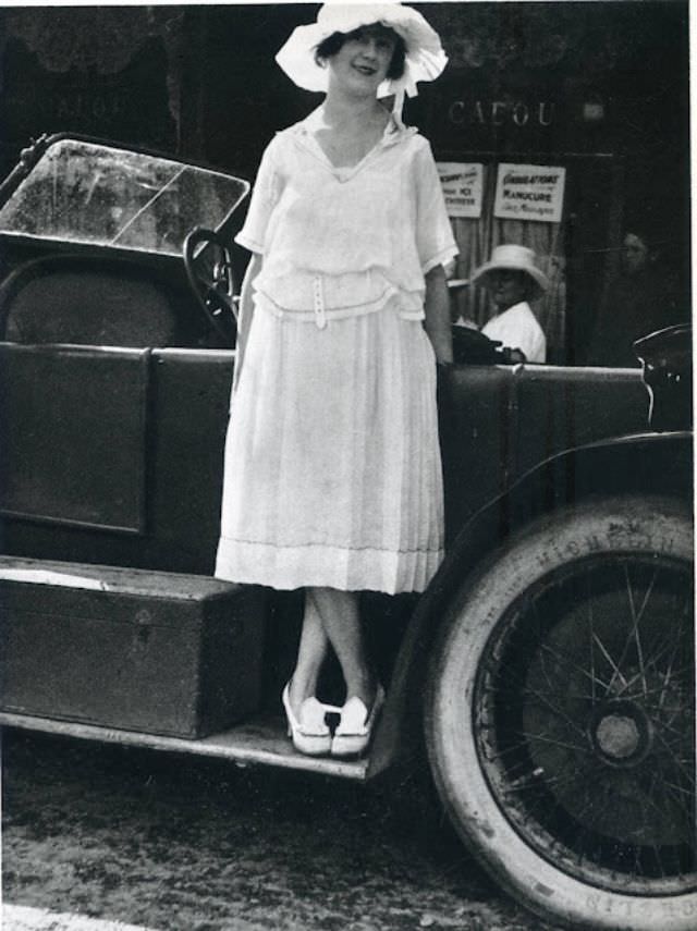 More Than Just Pretty Faces: Lartigue's Portraits Reveal the Spirit and Individuality of Parisian Women