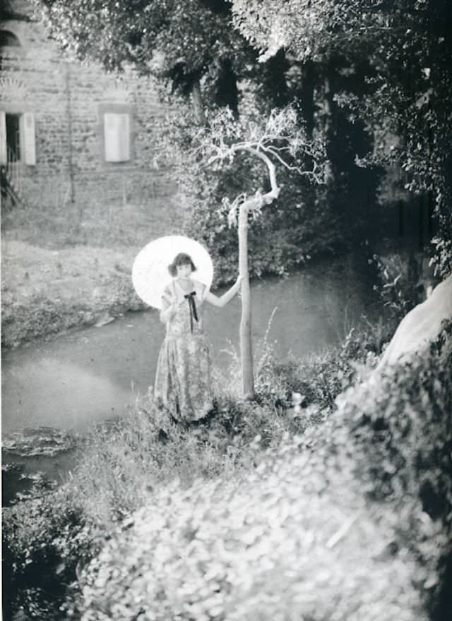 More Than Just Pretty Faces: Lartigue's Portraits Reveal the Spirit and Individuality of Parisian Women