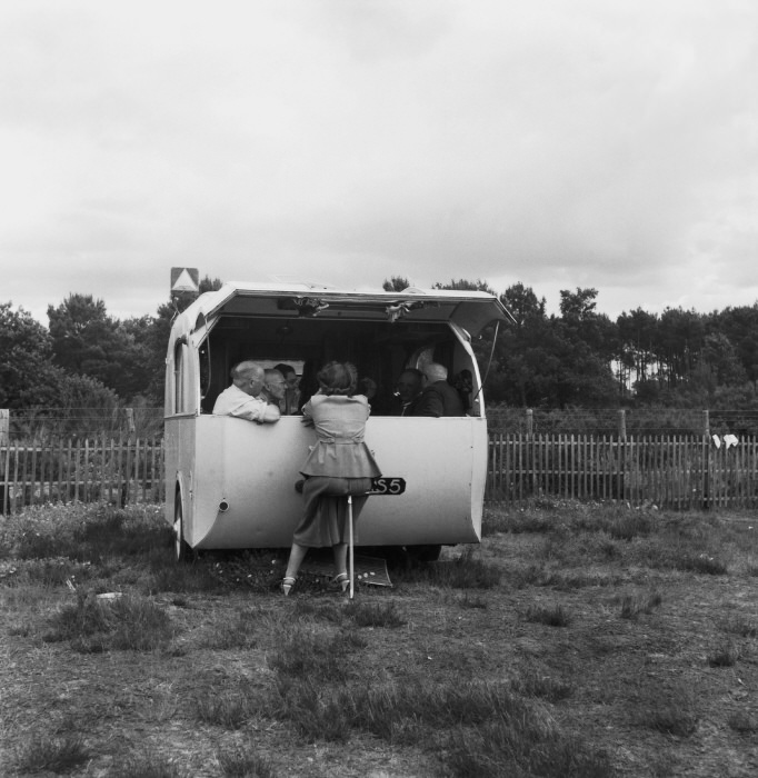 The Poetry of the Everyday: Robert Doisneau's Enduring Photographs of Parisian Life