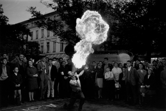 The Poetry of the Everyday: Robert Doisneau's Enduring Photographs of Parisian Life