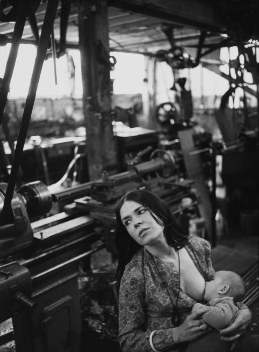 The Poetry of the Everyday: Robert Doisneau's Enduring Photographs of Parisian Life