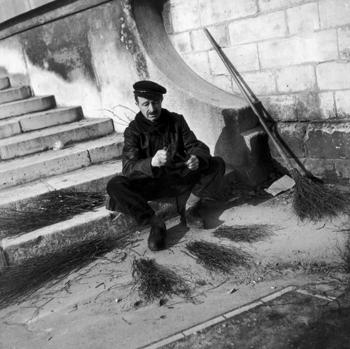 The Poetry of the Everyday: Robert Doisneau's Enduring Photographs of Parisian Life