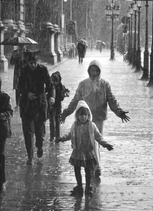 The Poetry of the Everyday: Robert Doisneau's Enduring Photographs of Parisian Life