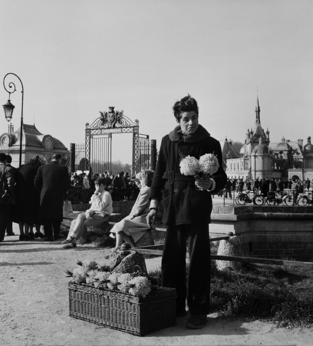 The Poetry of the Everyday: Robert Doisneau's Enduring Photographs of Parisian Life